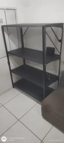 Estante de ferro com 4 prateleiras regulável, seminova, ideal para mercearias, mercadinhos