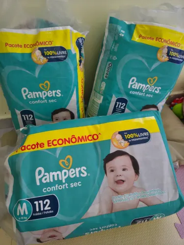 Fraldas Pampers tamanho M