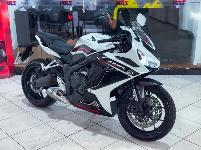 CBR 650R SPEED ABS 2024 - COR EXCLUSIVA