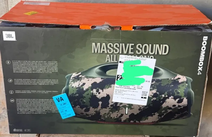 Caixa JBL Bom Box Nova 