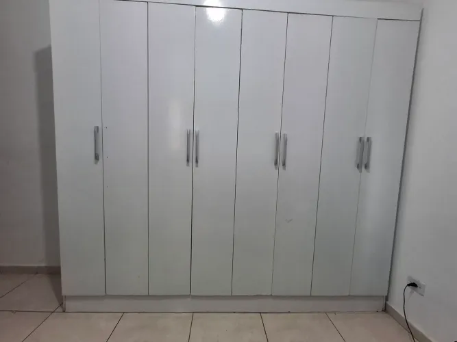 GUARDA-ROUPA GRANDE 8 PORTAS - 2,38 M - MUITO ESPAÇOSO