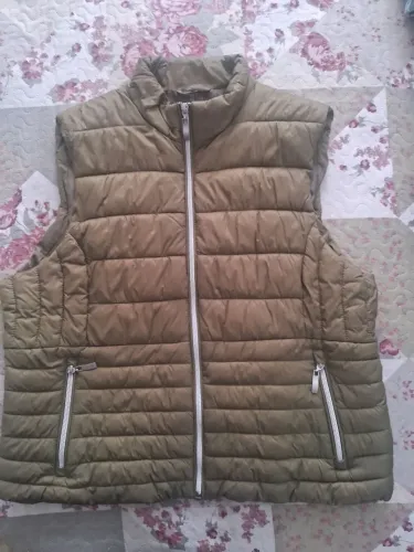 Colete puffer verde militar, tamanho G