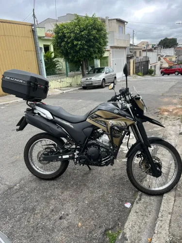Xtz Lander 2022 bege 30000km