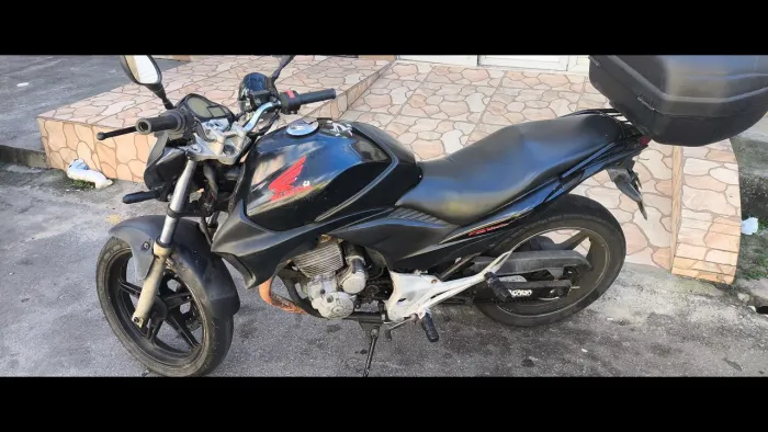 Cb 300 preta