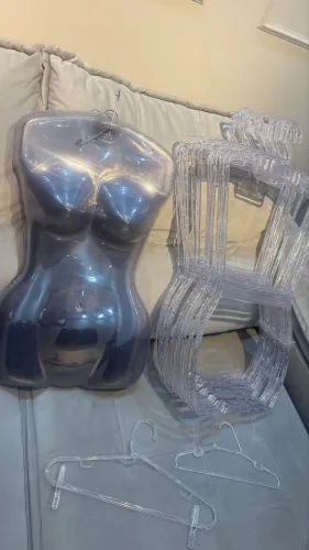 Cabides para loja