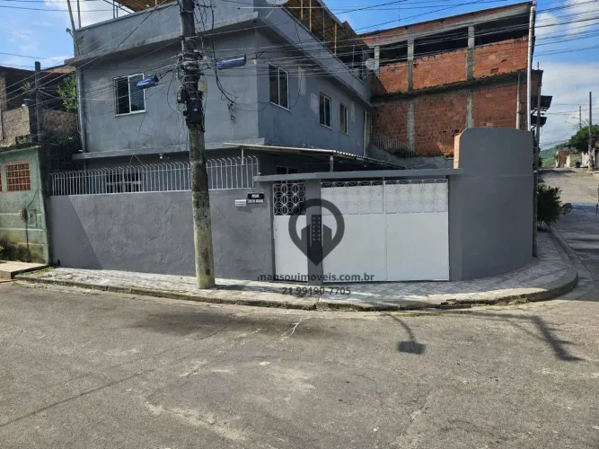 Casa duplex de esquina com grande podencial comercial/ Fabrica de salgados ativo no segund