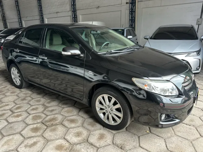 Toyota Corolla Altis 2.0 Flex 16V Aut. 2011