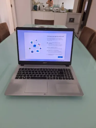 Acer Aspire 5 (modelo A515-52).
