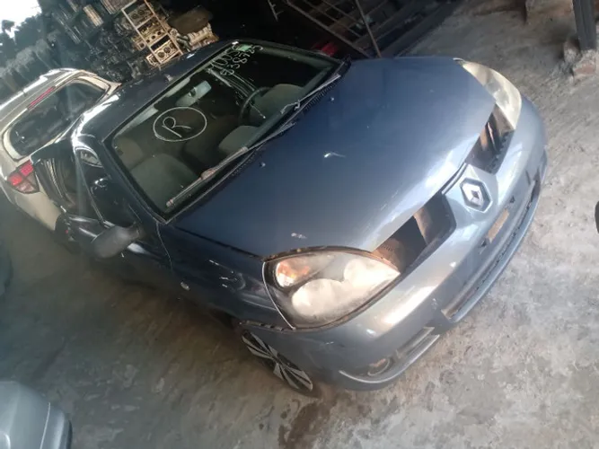 Renalt Clio sucata para retirada de peças