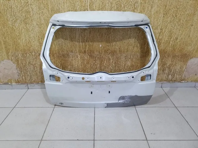 Tampa traseira Yaris Hatch 2018/2019/2020