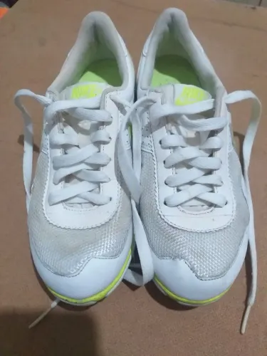 Tênis Nike Victoria NM