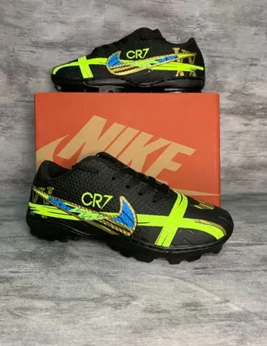 Chuteira Nike CR7 Society 