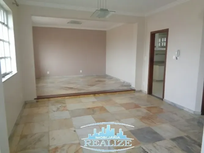 Cod. 4010 - Vende casa bairro Iguaçu, 03 quartos, 02 vagas