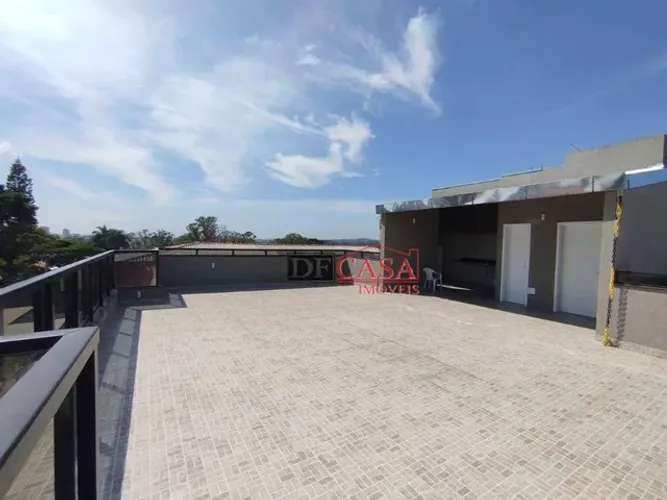 Apartamento à venda com 2 dormitórios, Vaga fixa e Sacada em ótima localização no Bairro P
