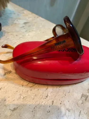 Óculos de sol Moschino marrom