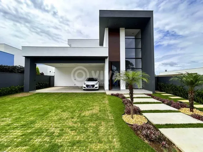 Casa em Condomínio : / Residencial / Condomínio Bosque Dos Pires