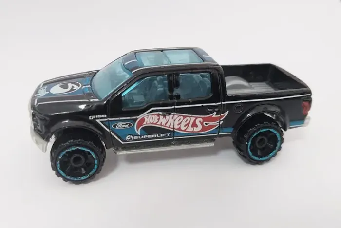 Miniatura Ford F 150 em metal Hot Wheels