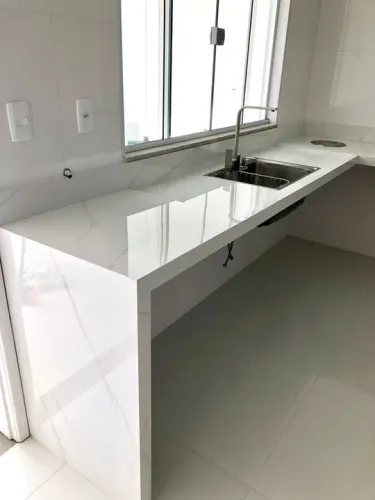 Pia de cozinha com cuba embutida