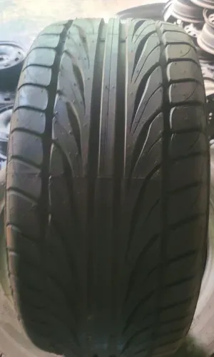 Pneu 235 40 17 Falken(só tenho um) novo em até 10x de R$39,00 no cartão de crédito
