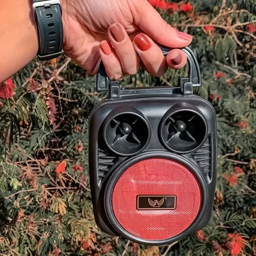 Caixinha de Som Bluetooth Portátil Com Rádio FM Nova!!