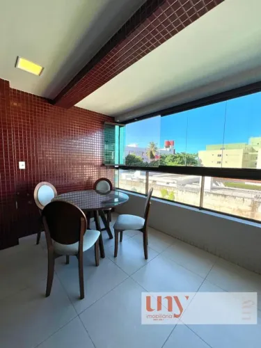 Apartamento com 3 suítes a apenas 100 metros da praia no Cabo Branco