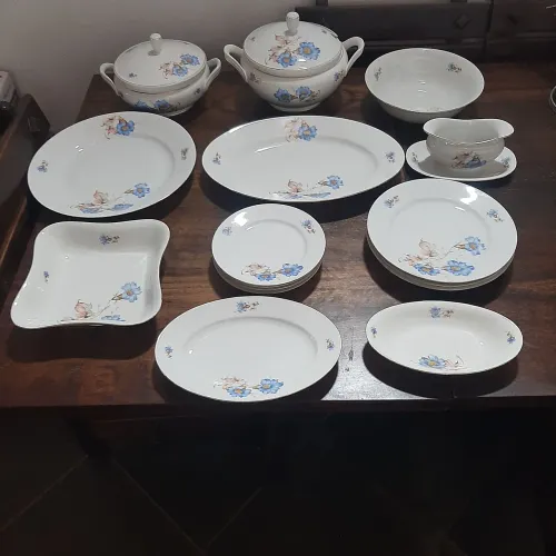 Jogo de Jantar Completo com Detalhes Florais
