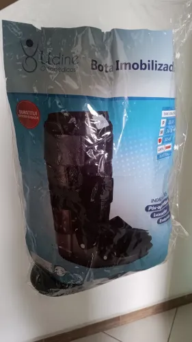 BOTA ROBOFOOT - TAMANHO G