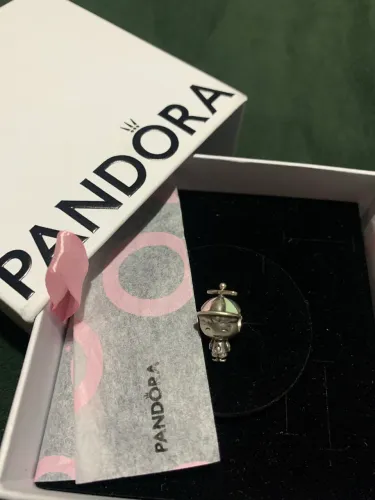 Charm Pandora menino sapeca