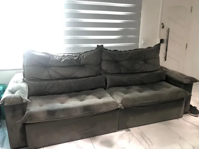 Sofá cinza/grafite  retrátil e encosto ajustável 2,90m com braços de 25cm 