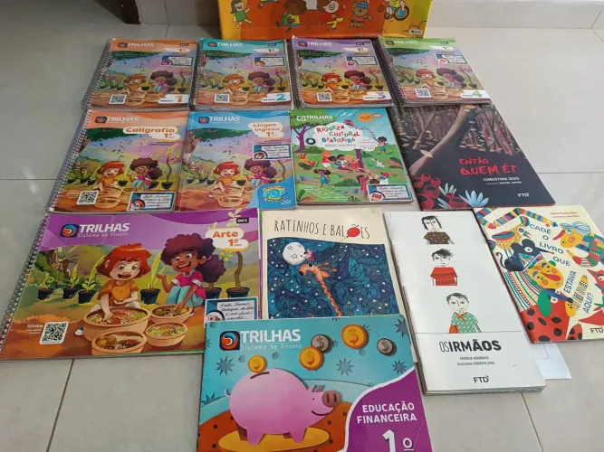 Livros Didáticos Trilhas - 1º Ano - Diversas Disciplinas