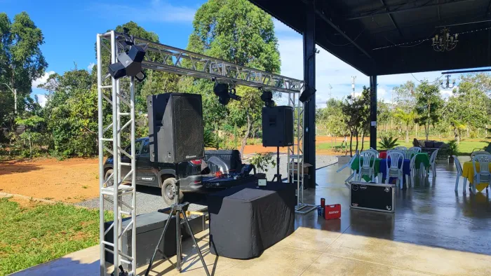 Sonorização iluminação e DJ para seu evento 