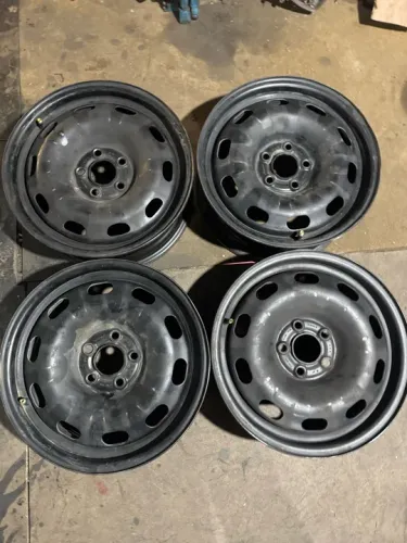Jogo de roda de ferro 5x100 ARO 15 Volkswagen