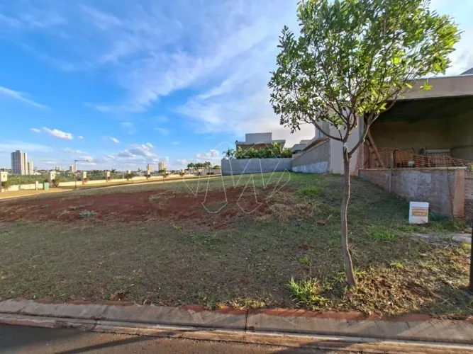 Venda de Terreno / Condomínio na cidade de Araraquara