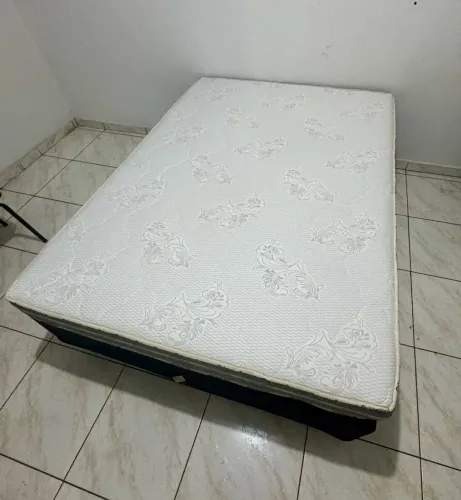 Cama Box casal com colchão D33 