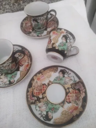 Conjunto de xícara com pires