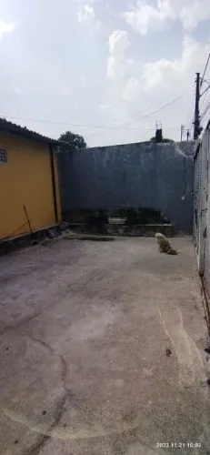 //Casa no Santa Etelvina com quintal 