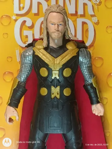 BONECO DA MARVEL - THOR VINGADORES