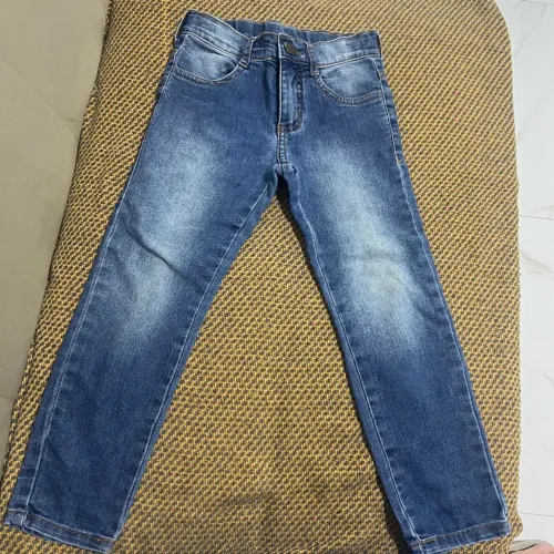 Calça jeans infantil
