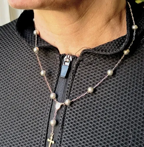 Corrente de Prata Polida (Terço Católico) Com Pingente e Medalha de Nossa Sra. das Graças