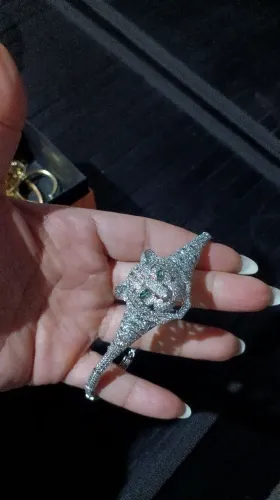 Pulseira de Leão cravejado com pedras