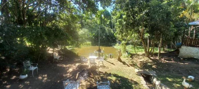 Linda Chacara com lago Pedro de Toledo SP
