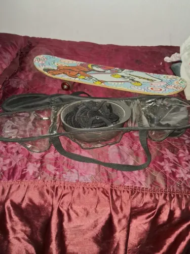 Skate semi novo