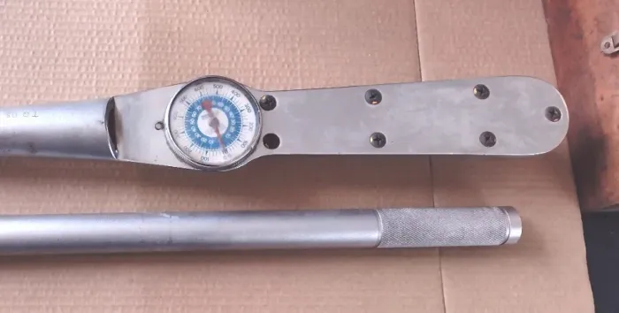 Torquímetro de relógio GEDORE 80 Kg com prolongador soquete 1"