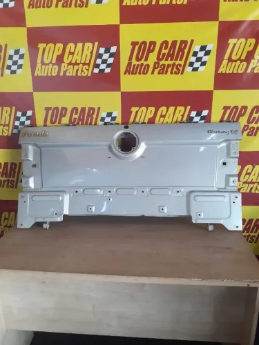Tampa traseira Fiat strada working 2010 a 2013 - usado, preço bom