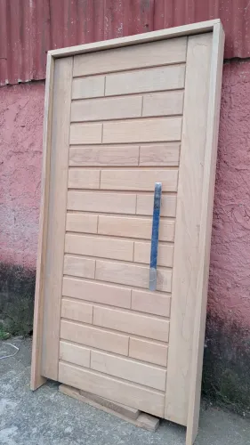 Porta pivotante 108x214mt madeira tauari