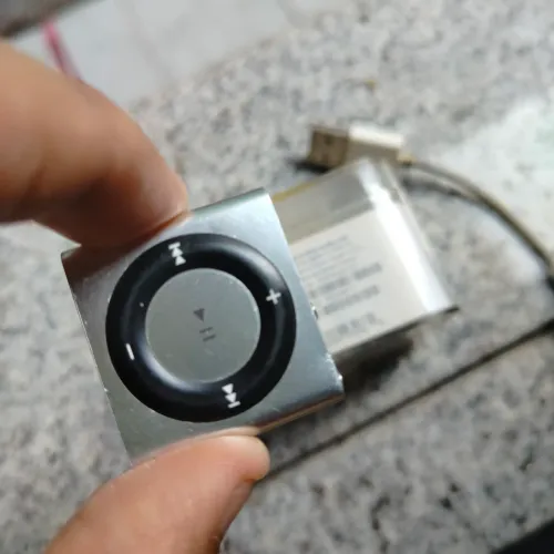 Ipod shuflle 2 giga cinza conservado 