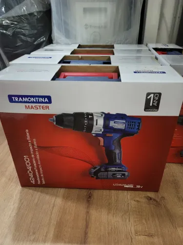 Furadeira e Parafusadeira Tramontina 18V - Lacrada e com NF