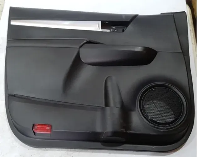 Forro De Porta Dianteira Esquerda Hilux 2016 - 2023