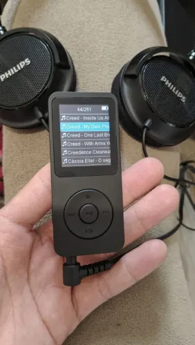 MP3 + Cartão SD 16GB