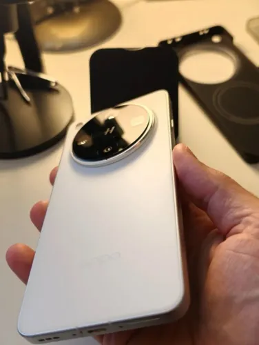 OPPO FIND X8 ULTRA